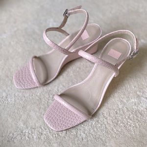 Louise et Cie - BRAND NEW - Quinley Wedges. Barbie Movie inspired Sandals
